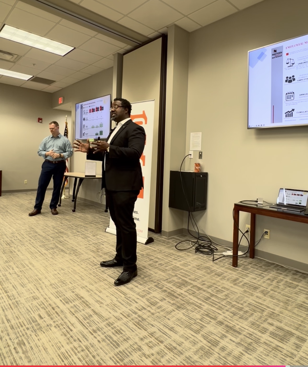 Paul H. Flowers Jr. leading a consulting and training session